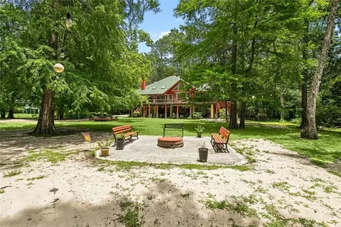 Exterior - 10 Cypress Rd, Covington, LA 70433 photo 9 of 13