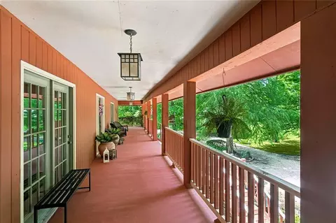 Exterior - 10 Cypress Rd, Covington, LA 70433 photo 1 of 13