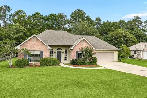 246 Calumet Dr, Madisonville, LA 70447