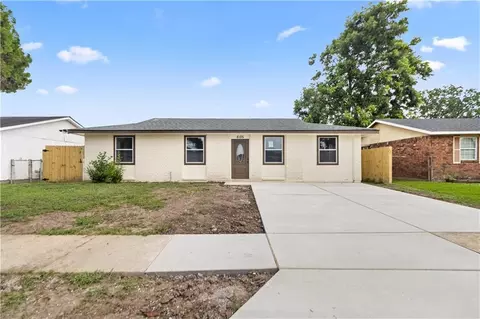 6125 Victorian Dr, Marrero, LA 70072