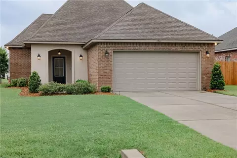 230 Cypress Bnd, Belle Chasse, LA 70037