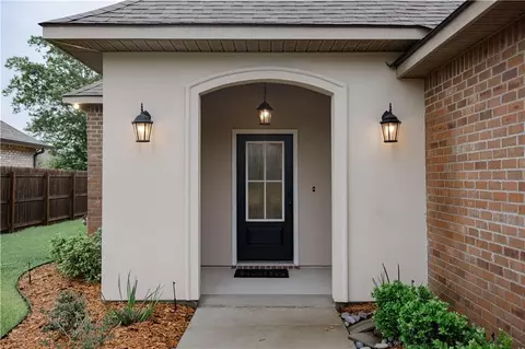 230 Cypress Bend Dr, Belle Chasse, LA 70037