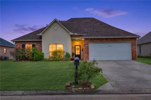 26232 Burlwood Ave, Denham Springs, LA 70726