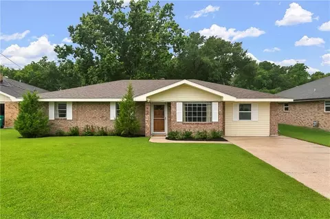 404 Ellen St, Ama, LA 70031