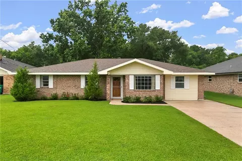 404 Ellen St, Ama, LA 70031