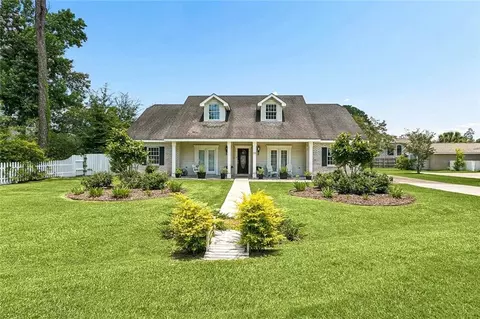 19 Fairway View Dr, Hammond, LA 70401