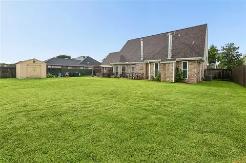 Exterior - 127 Magnolia Ct, Luling, LA 70070 photo 3 of 5