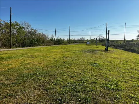 176 Emmett Ln, Buras, LA 70041