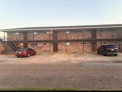 600 Westwood Dr, Marrero, LA 70072