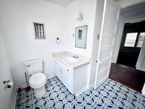 Bath - 439 Brooklyn Ave, Jefferson, LA 70121 photo 1 of 2