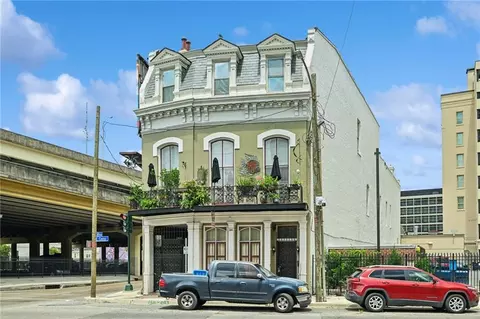 1061 Camp St #D, New Orleans, LA 70130