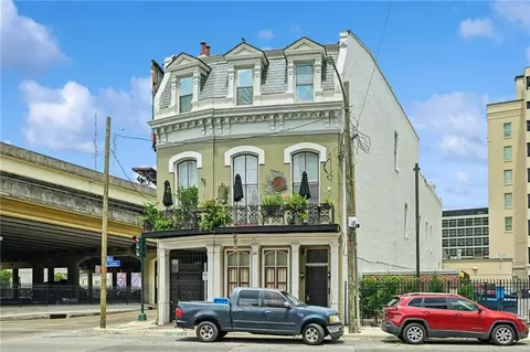 1061 Camp St #D, New Orleans, LA 70130