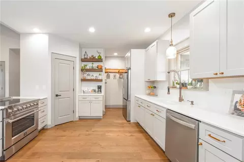Kitchen - 628 Tartan Trce, Covington, LA 70435 photo 4 of 4