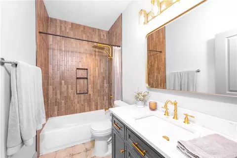 Bath - 628 Tartan Trce, Covington, LA 70435 photo 3 of 4