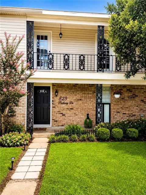 825 Parkway Dr, Natchitoches, LA 71457
