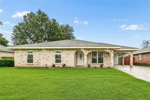 5060 Woodcrest Dr, Marrero, LA 70072