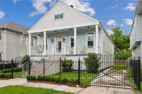 2127 Robert St, New Orleans, LA 70115