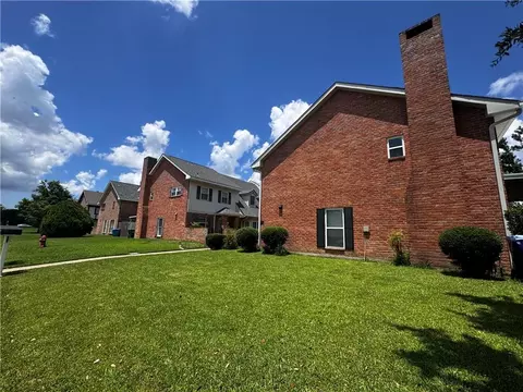 27 Brandon Hall Dr, Destrehan, LA 70047