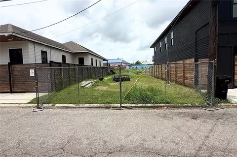 1908 Frenchmen St, New Orleans, LA 70116