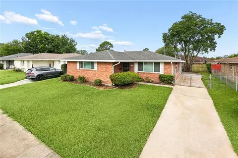 4726 Hauck Dr, New Orleans, LA 70127