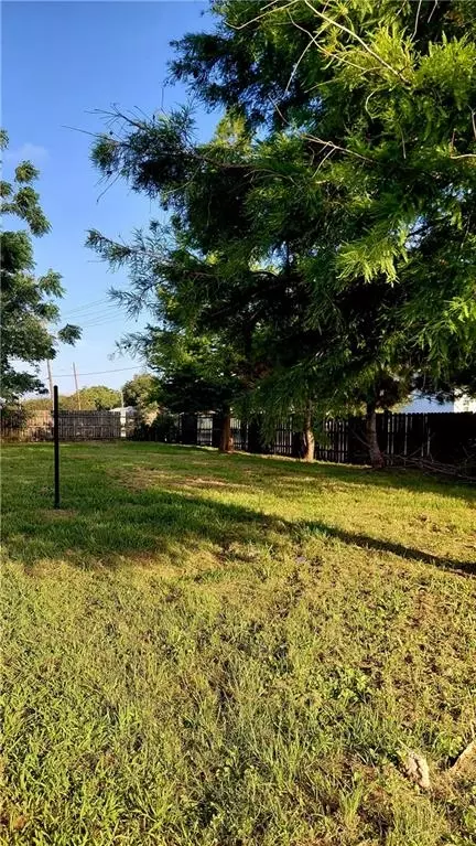 5240 Pasteur Blvd, New Orleans, LA 70122