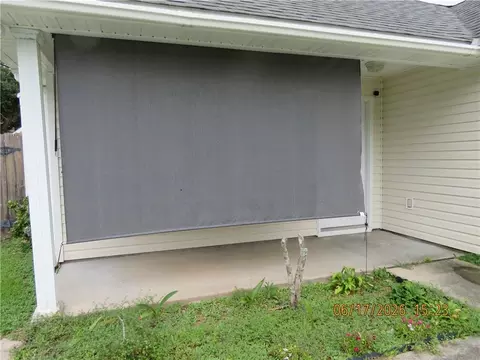 Exterior - 70220 8th St, Covington, LA 70433 photo 4 of 8
