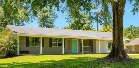 383 Daniels Rd, Ball, LA 71405