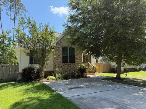 30058 East St, Lacombe, LA 70445