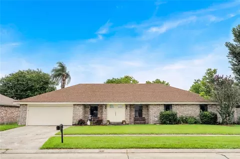 3821 Hillcrest Dr, Marrero, LA 70072