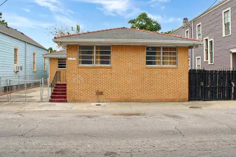 3129 Burgundy St, New Orleans, LA 70117