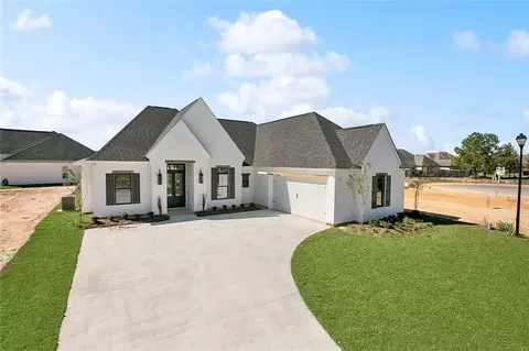 582 Night Heron Ln, Madisonville, LA 70447