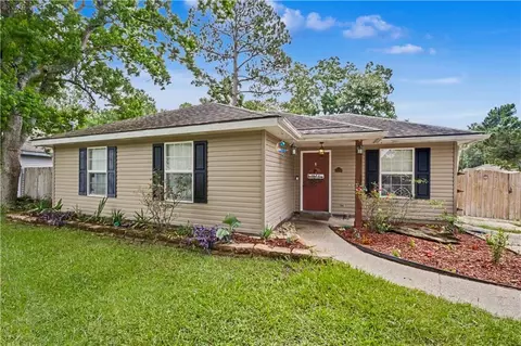 100 Woodridge Ct, Slidell, LA 70460
