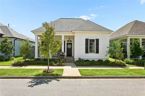 547 Hopscotch Rd, Covington, LA 70433