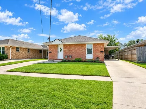 6241 43 Bellaire Dr, New Orleans, LA 70124