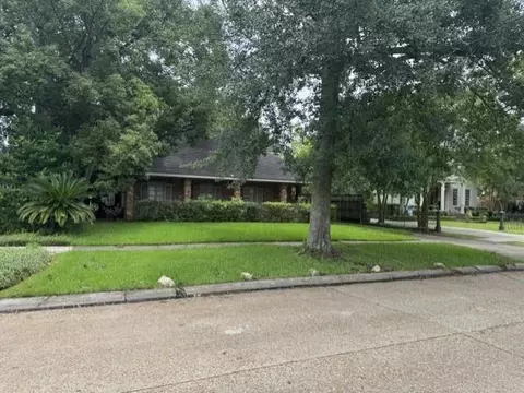 305 Friedrichs Ave, Metairie, LA 70005