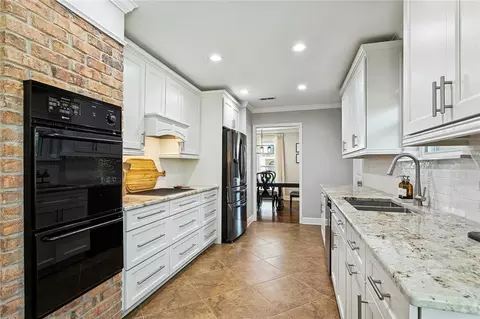 Kitchen - 4236 Beaune Dr, Kenner, LA 70065 photo 1 of 2