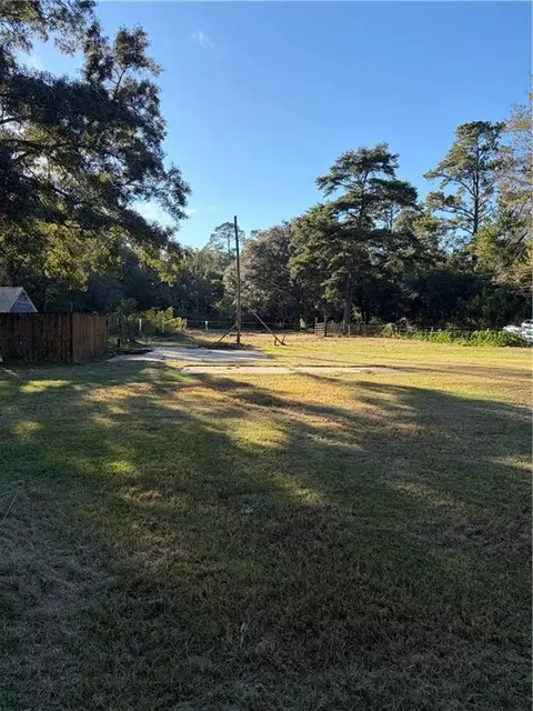 29218 Chene Dr, Lacombe, LA 70445