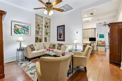 416 Burgundy St #3, New Orleans, LA 70112