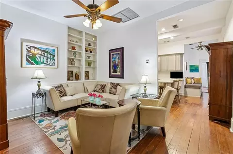 416 Burgundy St #3, New Orleans, LA 70112