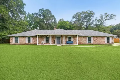12214 Solitude Ln, Zachary, LA 70791