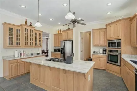 Kitchen - 108 Lighthouse Pt, Slidell, LA 70458 photo 3 of 4