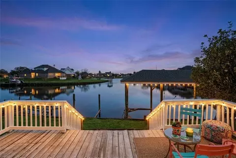 Exterior - 108 Lighthouse Pt, Slidell, LA 70458 photo 5 of 7