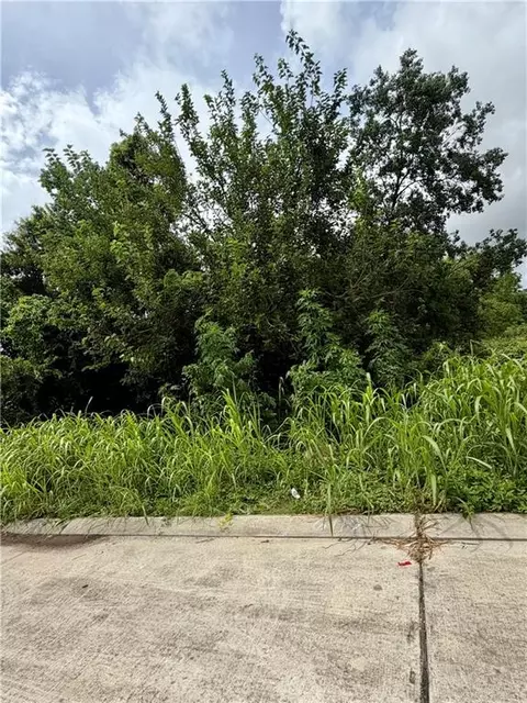 6118 Shirley Taylor St, New Orleans, LA 70117