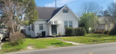 243 Hickory Ave, Harahan, LA 70123