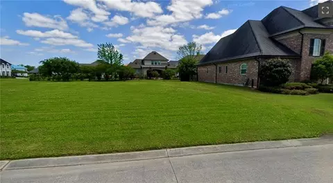 18 Dogwood Dr, Kenner, LA 70065