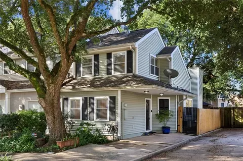 1724 Old Metairie St, Metairie, LA 70001