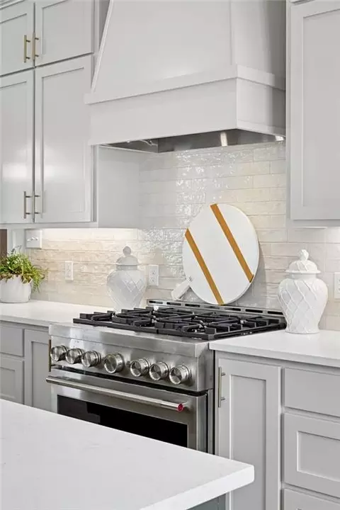 Kitchen - 4118 Endor Loop, Mandeville, LA 70448 photo 3 of 4