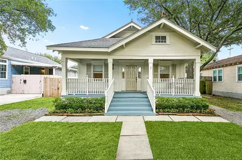 5559 Rosemary Pl, New Orleans, LA 70124