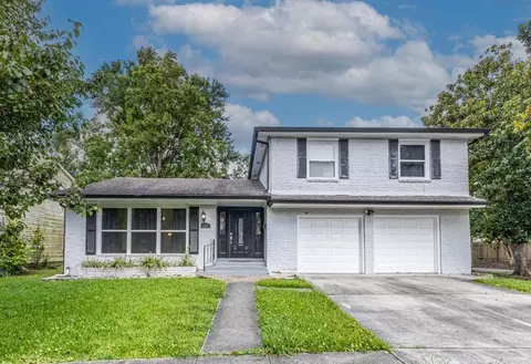 400 Westmeade Dr, Gretna, LA 70056