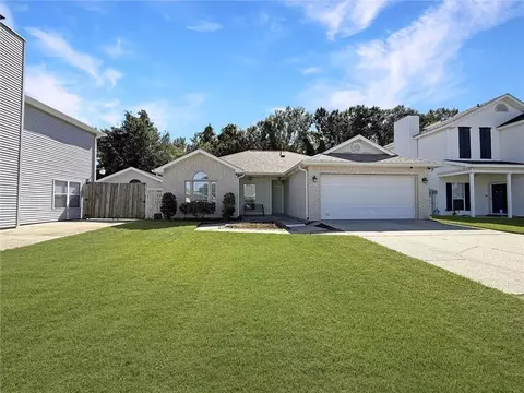 2505 Delta Pointe Dr, Marrero, LA 70072